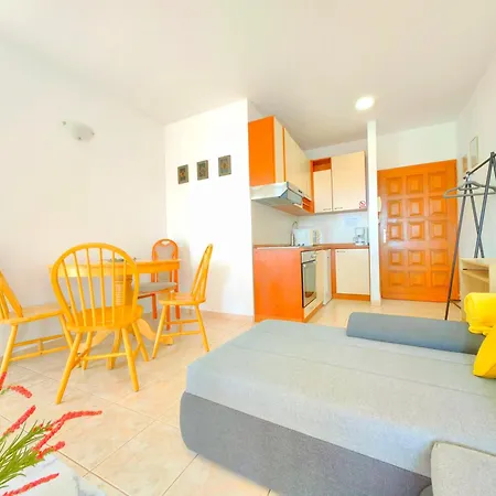 Apartamento With Shared Pool Trogir